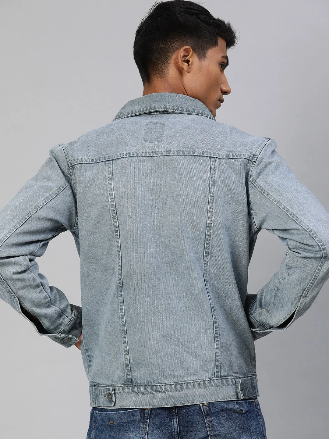 Men's Light Grey Solid Regular Fit Washed Full Sleeve Denim Jacket